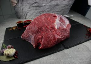 Задня частина яловича кускова - замовити мясо гуртом від виробника для ресторанів, кафе, готелів, магазинів 