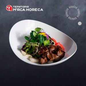 Салат з курячою печінкою та моцарелою - замовити мясо гуртом від виробника для ресторанів, кафе, готелів, магазинів 