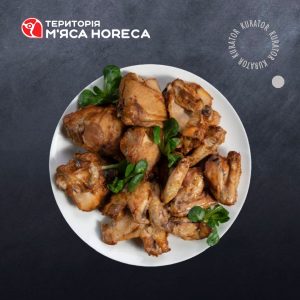 КУРЯЧІ КРИЛА ТА М’ЯСО СТЕГНА БЕЗ ШКІРИ ГРИЛЬ - замовити мясо гуртом від виробника для ресторанів, кафе, готелів, магазинів 
